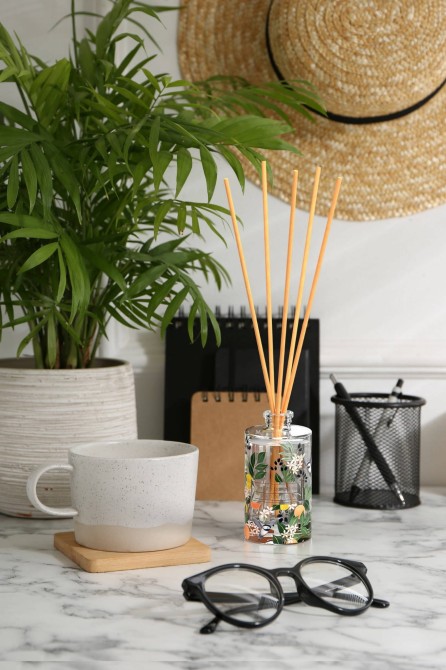 Dyfuzor zapachowy z kolorowymi patyczkami Kwiatowe Marzenie dz45s-345