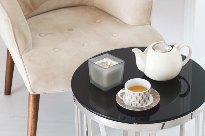 Świeca zapachowa w matowym szkle Ciemna Jeżyna snk80md-377