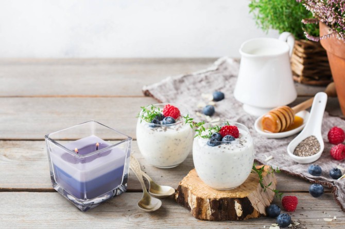 Świeca zapachowa trójkolorowa Cynamon-Goździki snk80-374 Aura