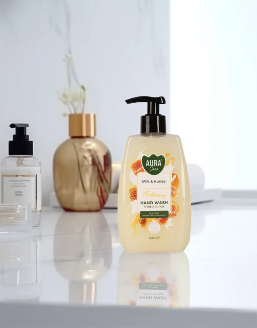 Mydło do rąk 500 ml Mleko i Miód AHW-004-006 Aura Care w eleganckiej aranżacji łazienkowej.