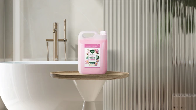 Mydło do rąk uzupełniające 5 L Kwiat lotosu i Pantenol AHW-005-007 Aura Care w aranżacji produktowej
